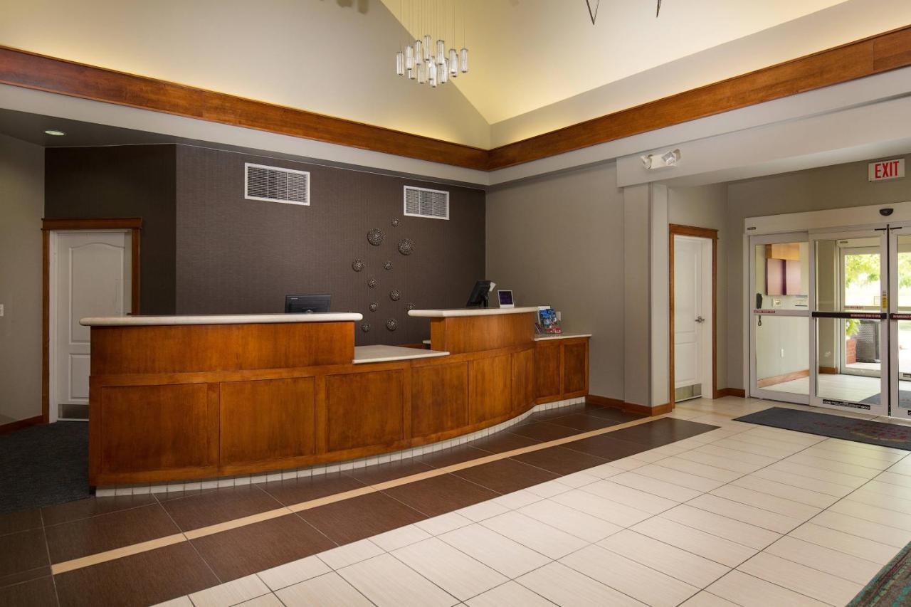 Residence Inn Dayton North Экстерьер фото